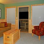One Bed Cottage E: Livingroom 2 cabins on vancouver island