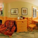 One Bed Cottage E: Livingroom vancouver island cottages